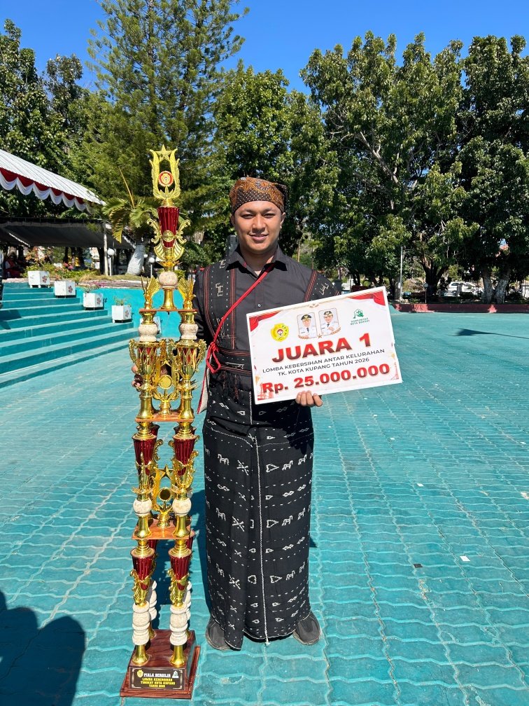 Jadi Kado Manis HUT ke-81 RI, Kelurahan Nun Baun Sabu Raih Piala Bergilir Wali Kota Kupang